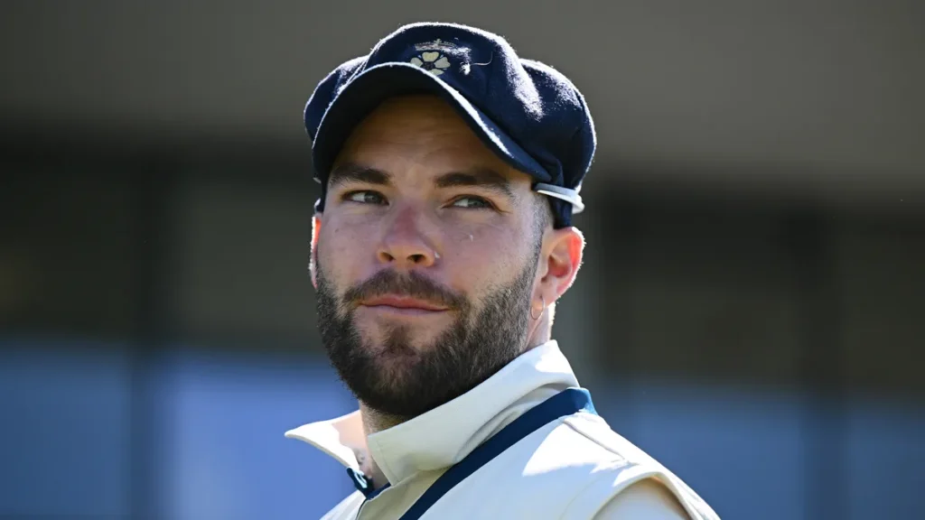Jewell Shines as Derbyshire Takes Control in County Championship